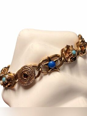 Vintage 1960s Goldette NY Victorian Antique Goldtone Revival Charm Bracelet